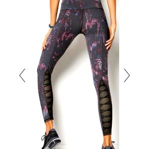 Victoria's Secret Sport Medium Multi Mesh
Strappy Corset Knockout Tight …